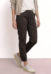 Slim Leg Hose in leichter Qualität