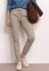 Slim Leg Hose in leichter Qualität