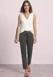 Slim Leg Cordhose im Loose Fit