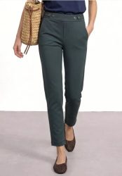 Slim Leg Hose im Loose Fit in Scubaqualität