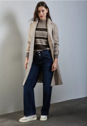 Gestreifter Pullover