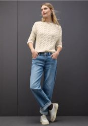 Pullover mit Zopfmuster