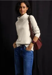 Pullover mit Stehkragen