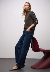 Pullover mit Tape