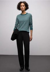 Gestreifter Pullover
