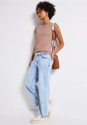 Shirt mit Cut