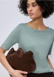 Shirt mit U-Boot-Ausschnitt