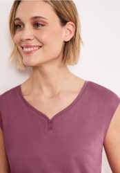 Shirt mit gerundetem V