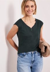 Shirt mit gerundetem V