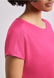 Shirt mit Boatneck und Schulterdetail