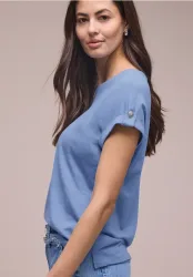 T-Shirt mit Rundhals und Knopfdetails