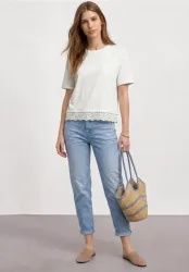 STREET ONE Kurzarmshirt Sommershirt mit Spitzenborte am Saum