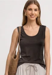 Top mit Rounded V