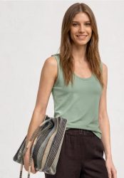 Top mit Rounded V