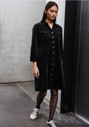 Cordkleid mit Volant