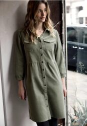 Cordkleid mit Volant