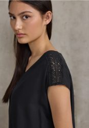 Blusenshirt mit Spitze