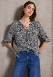 Gemusterte Bluse mit Rüschen