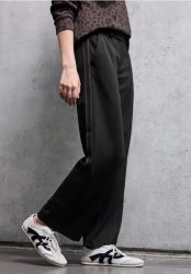 Hose mit Gallonstreifen