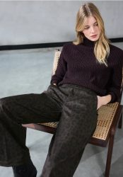Straight Leg Leo Hose
