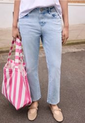Mid Waist Kick Flare Jeans im Skinny Fit