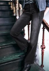 Bootcut Jeans