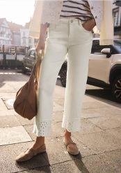 Mid Waist Wide Leg Jeans mit Embroidery