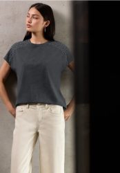 Shirt mit Schmucksteinen