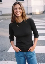 Basic Shirt in Unifarbe mit Rundhals