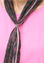 Bandana in Diamantform mit Ring