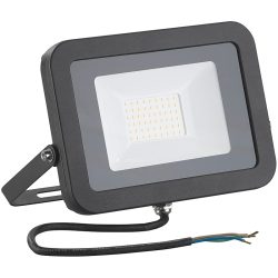 Luminea Wetterfester LED-Fluter, 4.600 Lumen, 50 Watt, IP65, warmweiss, 3000 K