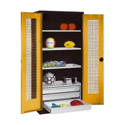 C+P Sportgeräteschrank mit Schubladen und Lochblech-Flügeltüren (Typ 4),  HxBxT 195x120x50 cm, Ergo-Lock Muldengriff, Goldgelb (RAL 1004), Anthrazit (RAL 7021), Einzelschliessung