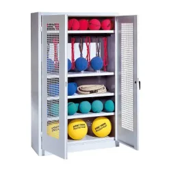 C+P Sportgeräteschrank mit Lochblech-Flügeltüren (Typ 2), HxBxT 195x120x50 cm, Lichtgrau (RAL 7035), Ergo-Lock Muldengriff, Lichtgrau (RAL 7035), Gleichschliessung