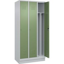 C+P Schwarz-Weiß-Spind Classic PLUS, schmal, 3 Abteile, verkürzte Trennwand mittig, lichtgrau / resedagrün, B 900 mm, mit Bodensockel, Zylinderschloss,