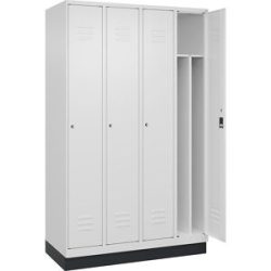 C+P Schwarz-Weiß-Spind Classic PLUS, schmal, 4 Abteile, verkürzte Trennwand mittig, verkehrsweiß, B 1200 mm, mit Bodensockel, Zylinderschloss, Trennwand