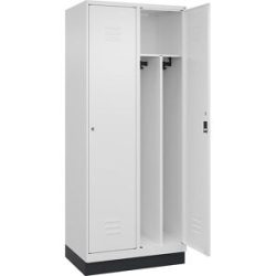 C+P Schwarz-Weiß-Spind Classic PLUS, schmal, 2 Abteile, verkürzte Trennwand mittig, verkehrsweiß, B 800 mm, mit Bodensockel, Zylinderschloss, Trennwand