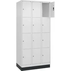 4er-Schließfachschrank Classic PLUS, 3 Abteile, verkehrsweiß, B 900 mm, 12 Fächer, mit Bodensockel C+P