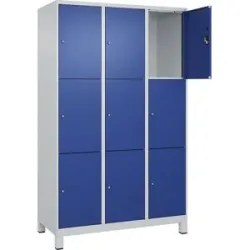kaiserkraft 3er-Schließfachschrank Evolo PLUS, 3 Abteile, lichtgrau / enzianblau, B 1200 mm, 9 Fächer, mit breiten Füßen, Zylinderschloss
