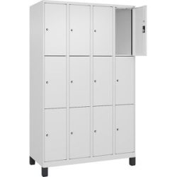 kaiserkraft 3er-Schließfachschrank Evolo PLUS, 4 Abteile, weiß, B 1200 mm, 12 Fächer, mit breiten Füßen, Zylinderschloss