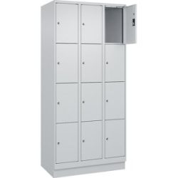 kaiserkraft 4er-Schließfachschrank Evolo PLUS, 3 Abteile, lichtgrau, B 900 mm, 12 Fächer, mit Bodensockel, Zylinderschloss