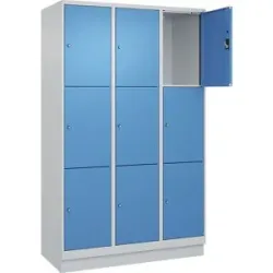 kaiserkraft 3er-Schließfachschrank Evolo PLUS, 3 Abteile, lichtgrau / lichtblau, B 1200 mm, 9 Fächer, mit Bodensockel, Zylinderschloss
