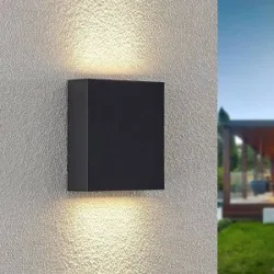 LED Aussenwandleuchte Ugar Lindby, schwarz, Kunststoff, Modern, LED Wandleuchte außen