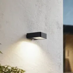 Lucande LED-Solarwandlampe Dava, 5 cm hoch, Alu, Sensor Dava, schwarz, Aluminium, Modern, Solarleuchte außen