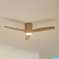 Lucande LED-Deckenventilator Sorin, beige, DC, leise, IP44 Sorin, creme / amber, für Wohn- / Esszimmer, Metall, Modern