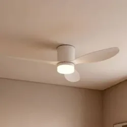 Lucande LED-Deckenventilator Kayu, weiß, DC, leise, Ø 132 cm Kayu, weiß / opal, für Wohn- / Esszimmer, Kunststoff, Modern