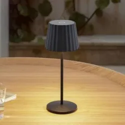 Lindby LED-Akku-Tischleuchte Esali, schwarz, Metall, IP65 Esali Lindby, dimmbar, schwarz, für Wohn- / Esszimmer, Aluminium, Modern