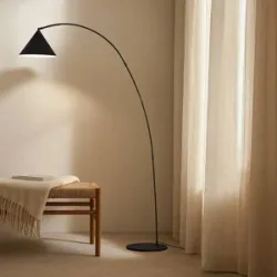 Stehlampe Triangolo Lindby, schwarz, für Wohn- / Esszimmer, Metall, Modern, Stehlampe