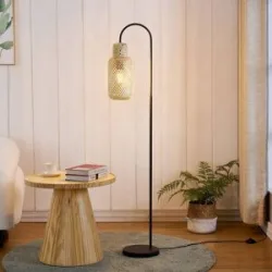 Stehlampe Venora Lindby, schwarz, für Wohn- / Esszimmer, Metall, Stehlampe