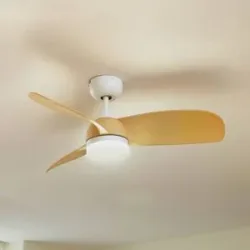 Lindby LED-Deckenventilator Enon, weiß/holzfarben, DC, leise Enon Lindby, dimmbar, weiß / opal, für Wohn- / Esszimmer, Metall, Modern