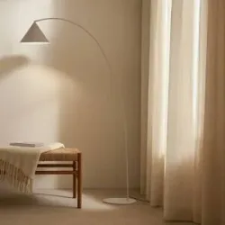 Stehlampe Triangolo Lindby, creme / amber, für Wohn- / Esszimmer, Metall, Modern, Stehlampe